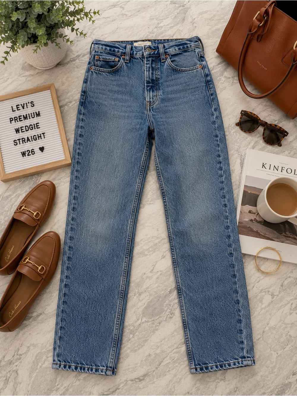 LEVI’S Premium Big E Wedgie Straight Jeans W26 High Rise Medium Wash